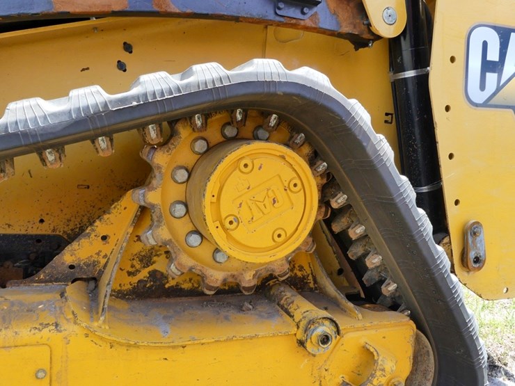 2024-caterpillar-255-image-11