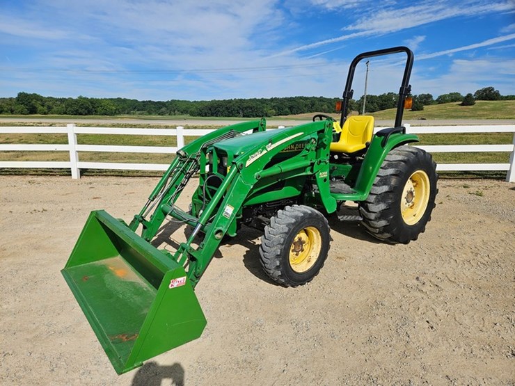 john-deere-4600-image-35