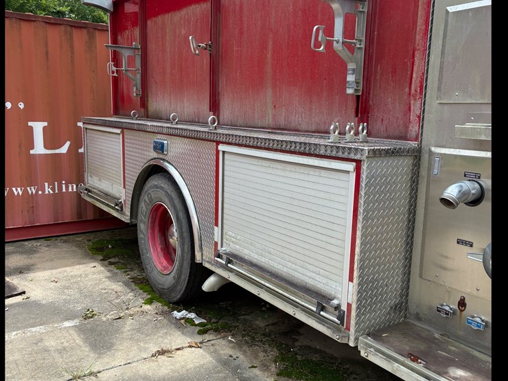#101-•-2002-laverne-pumper-fire-truck-image-3