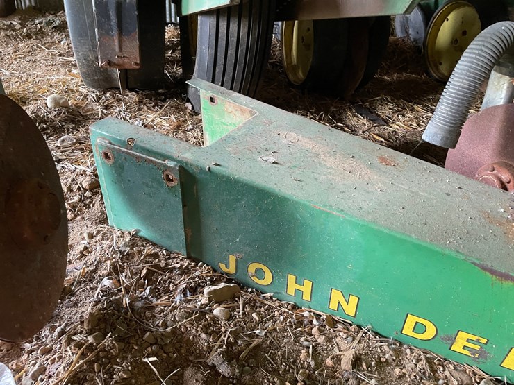 john-deere-7000-image-6