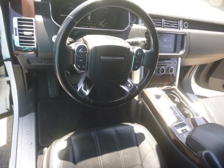 2016-land-rover-range-rover-image-11