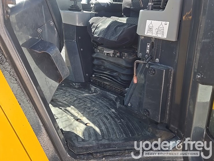 2018-komatsu-d61px-24-image-41