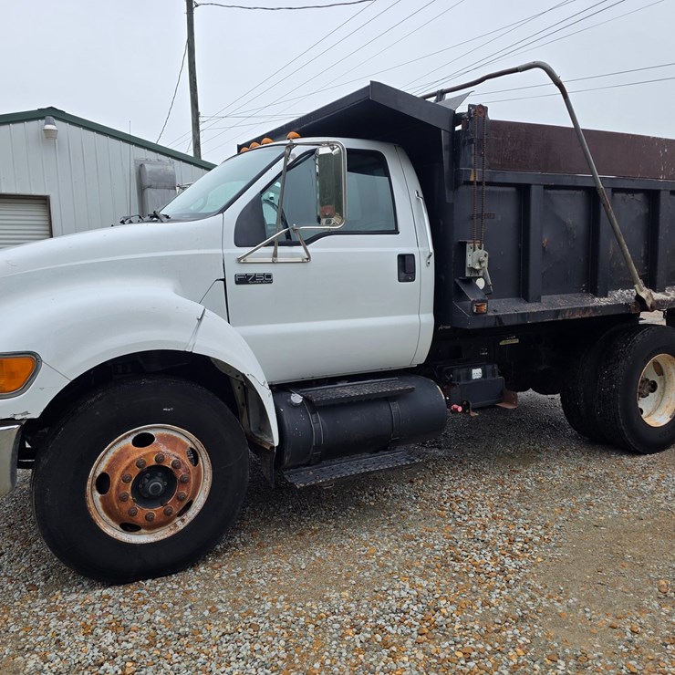 2008 FORD F750