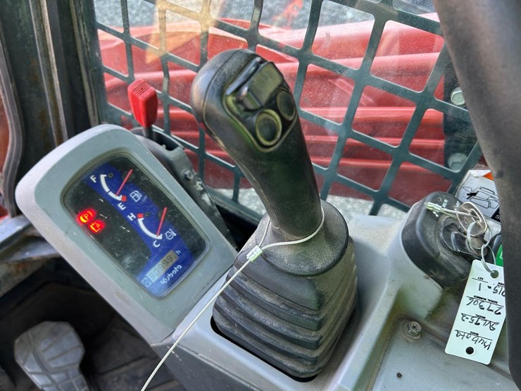 kubota-svl75-2-image-22