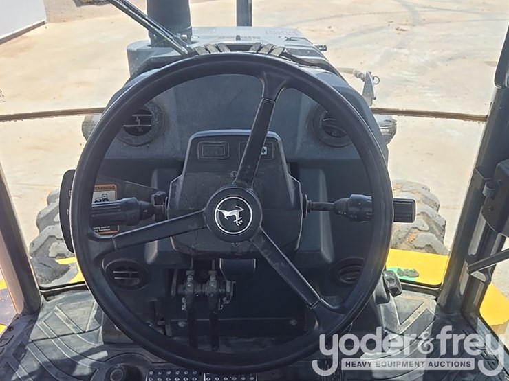 2020-deere-310sl-image-59
