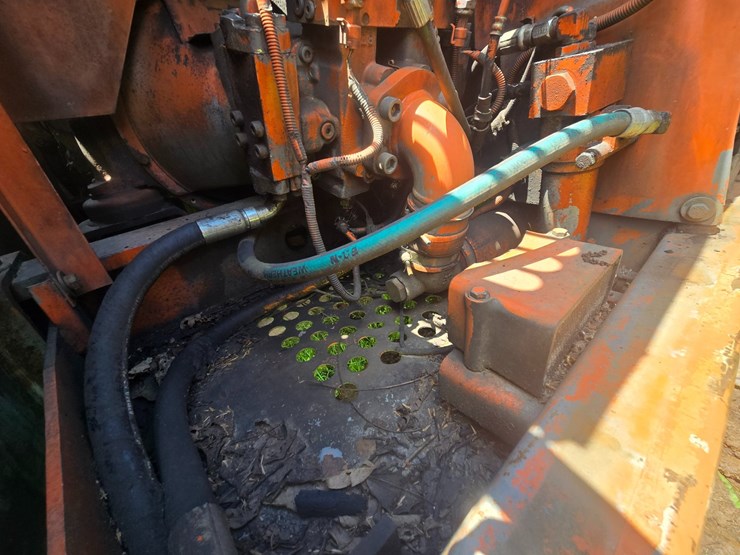 hitachi-ex160-lc-image-40