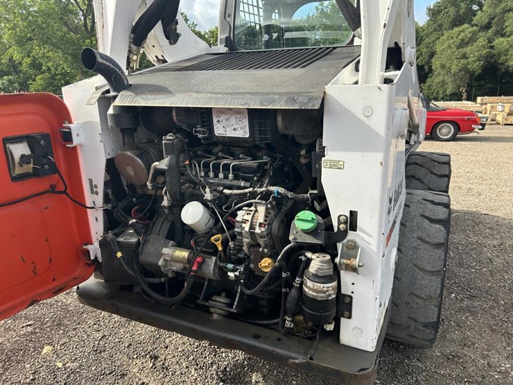 2015-bobcat-s570-image-8