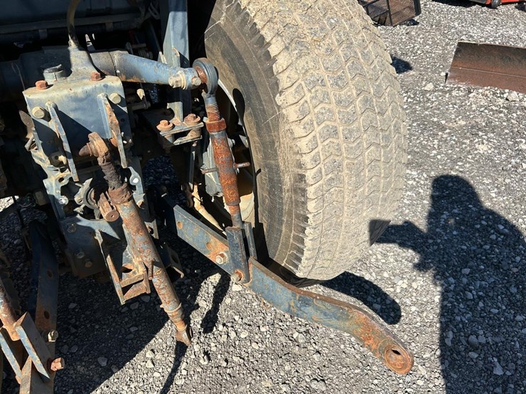 massey-ferguson-1235-image-15