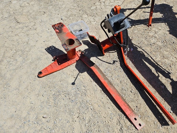 kubota-la844-image-21