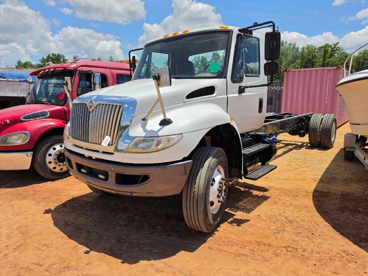2016-international-durastar-4300-image-1