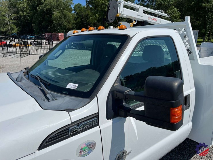 2011-ford-f450-image-16
