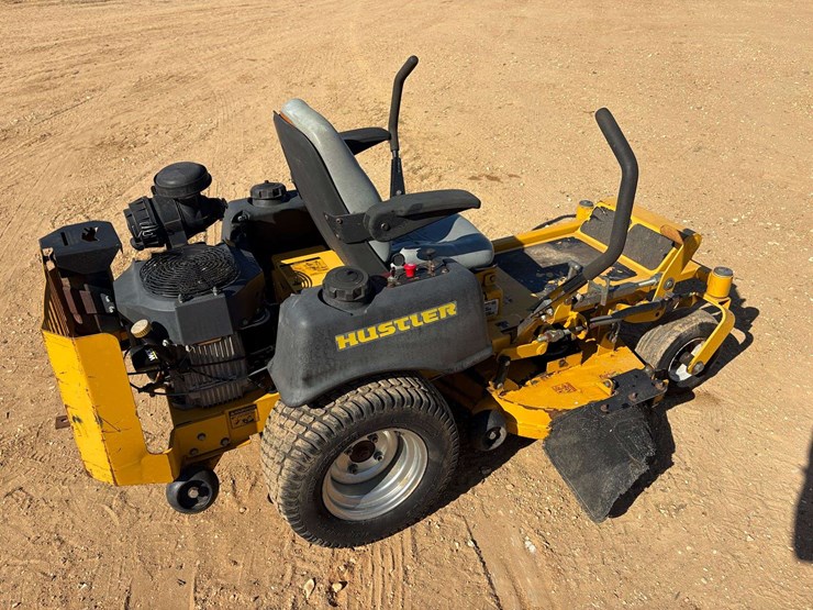hustler-fastrack-42"-super-duty-zero-turn-mower-image-3