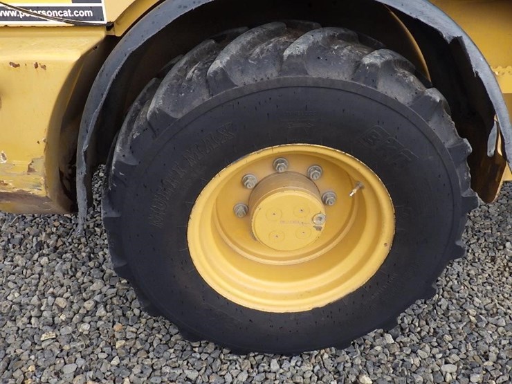 caterpillar-908m-image-29