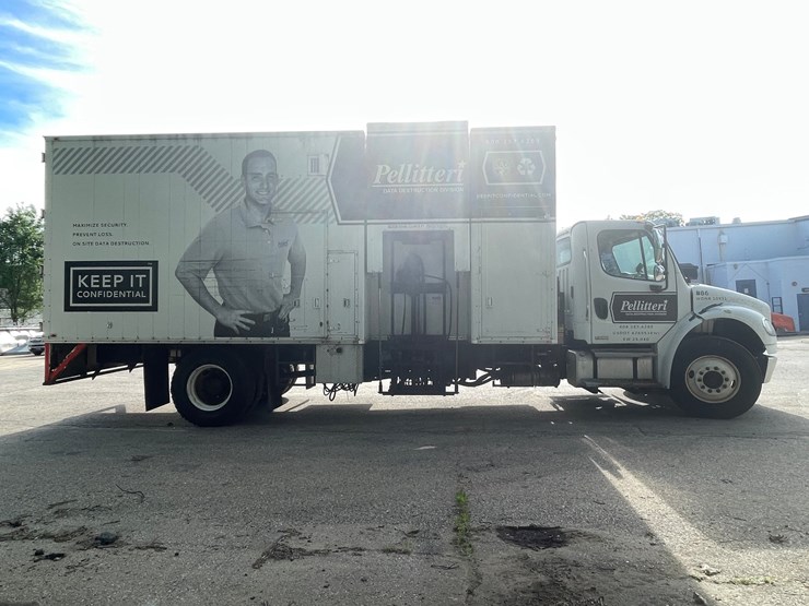 #312-•-2011-freightliner-shred-fast-box-truck-(wi-title)-(monona,-wi)-image-4