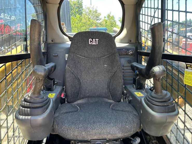 2017-caterpillar-249d-image-20