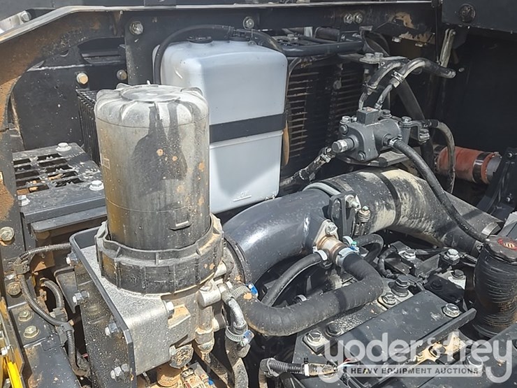 2023-komatsu-pc490-lc-10-image-46
