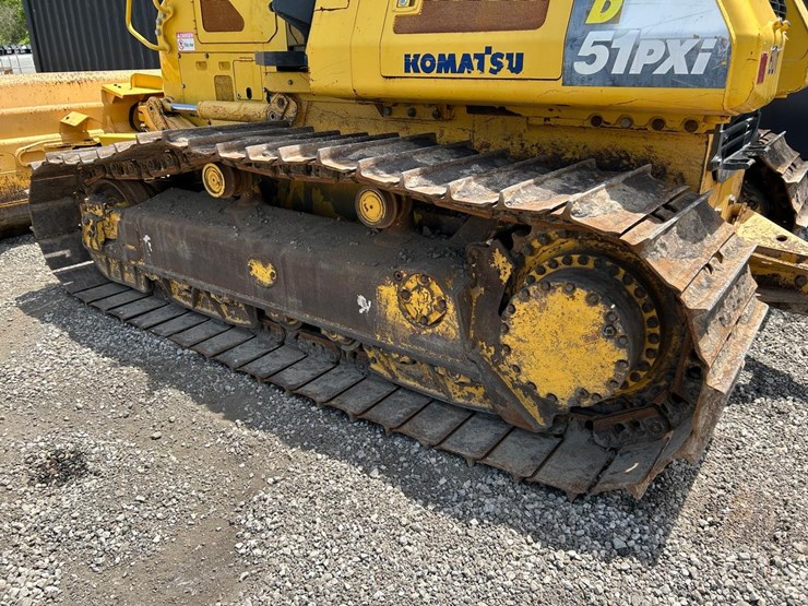 2017-komatsu-d51pxi-24-image-17