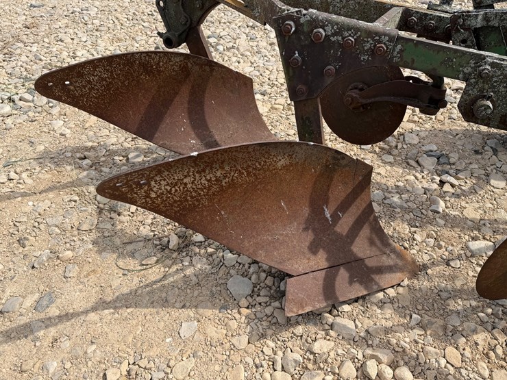 #5503-•-john-deere-trailer-plow-image-3