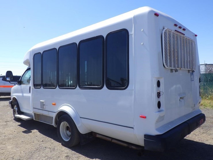 2009-chevrolet-express-3500-image-5