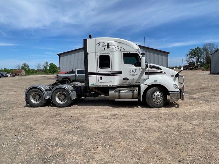 2016-kenworth-t680-image-4