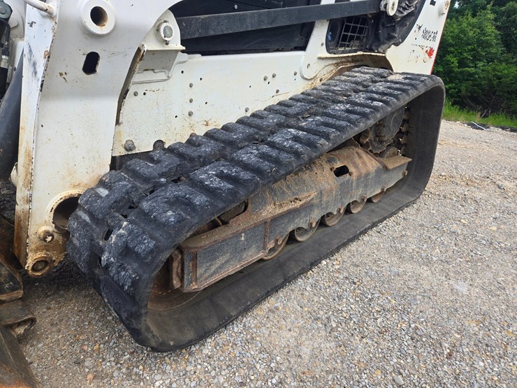 2020-bobcat-t770-image-46
