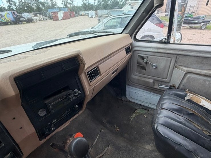 1984-ford-f600-image-45