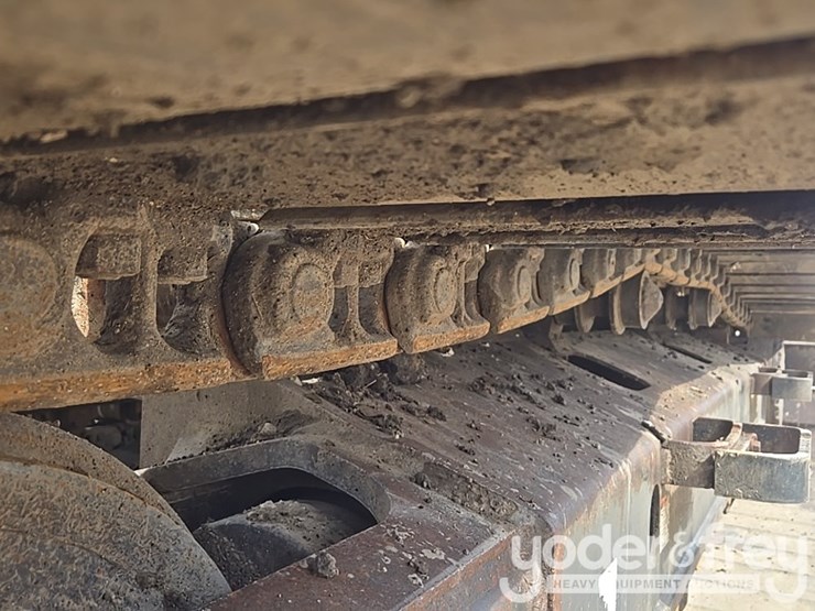2017-komatsu-pc210-lc-11-image-11