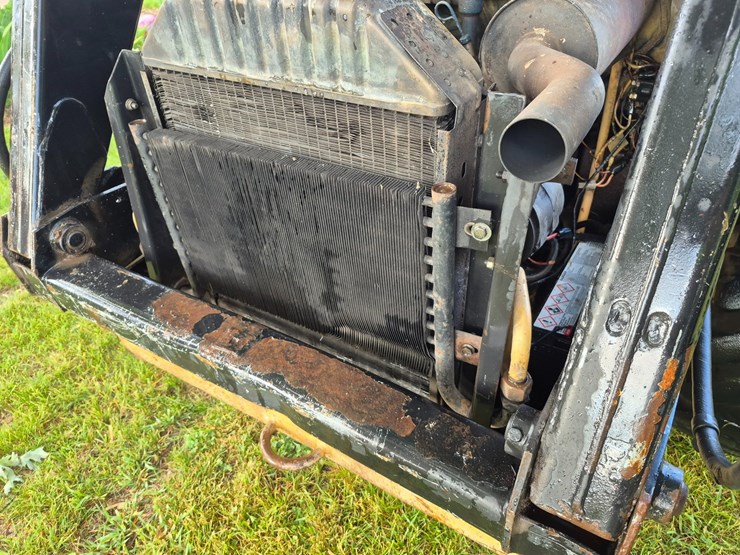 new-holland-l553-image-7