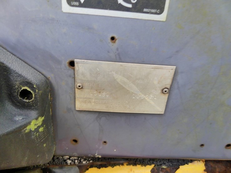 new-holland-ls180-image-12