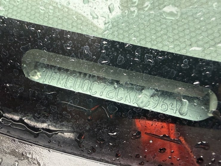 2012-ford-escape-xls-image-9