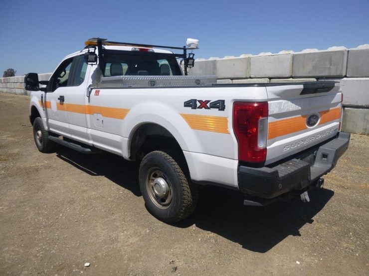 2017-ford-f350-image-5