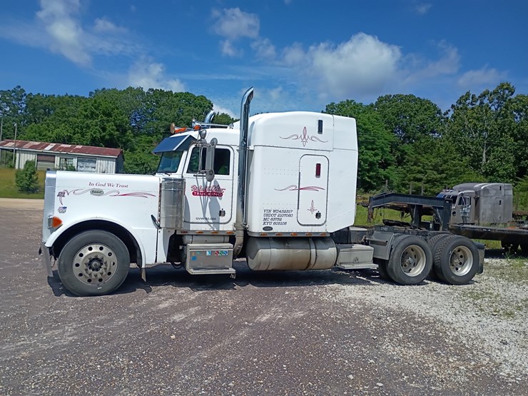 1998-peterbilt-379-image-3