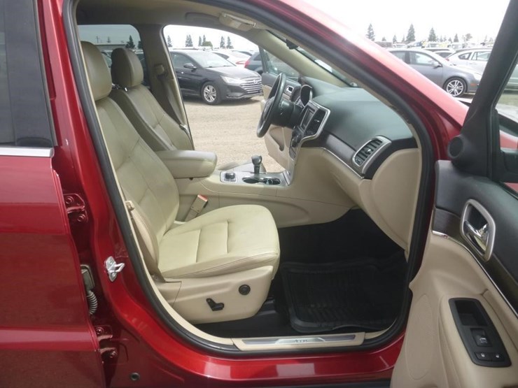 2014-jeep-grand-cherokee-image-8