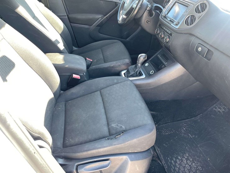 2017-volkswagen-tiguan-image-18