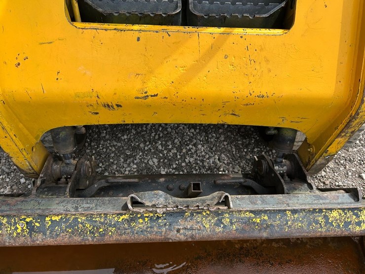 caterpillar-247b-image-10