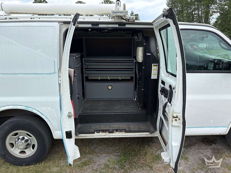 2013-chevrolet-express-2500-image-7
