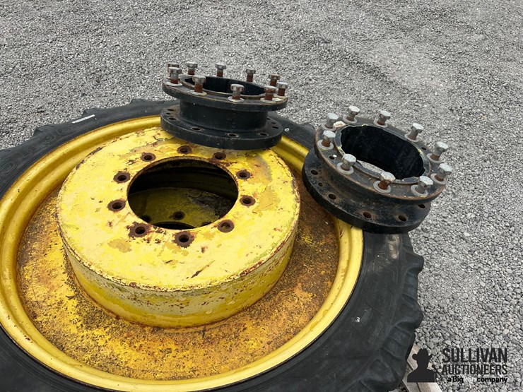 john-deere-230-image-10