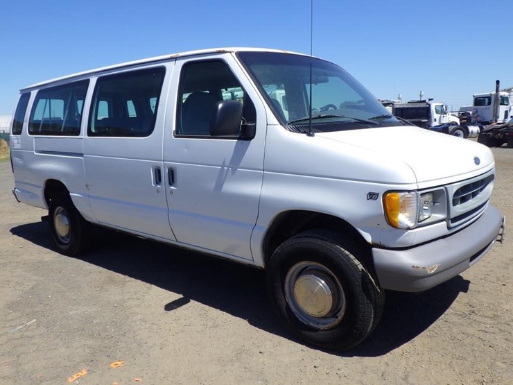 2000-ford-econoline-350-image-3