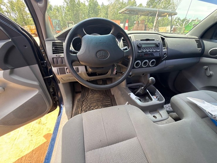 2006-toyota-tacoma-image-8