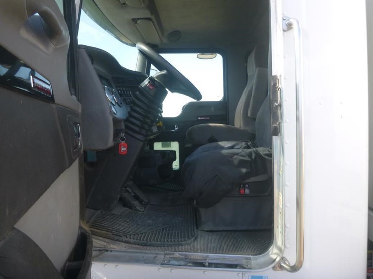 2018-kenworth-t370-image-12