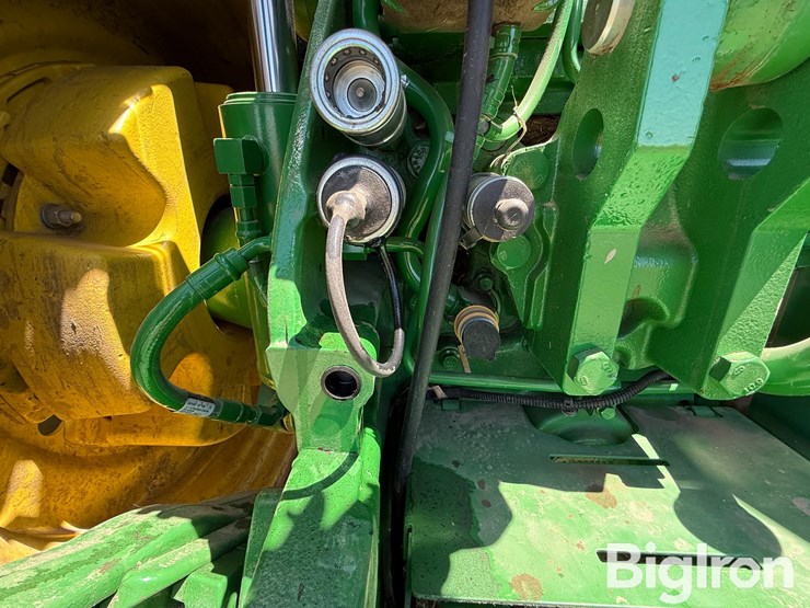 2021-john-deere-8r-410-image-12