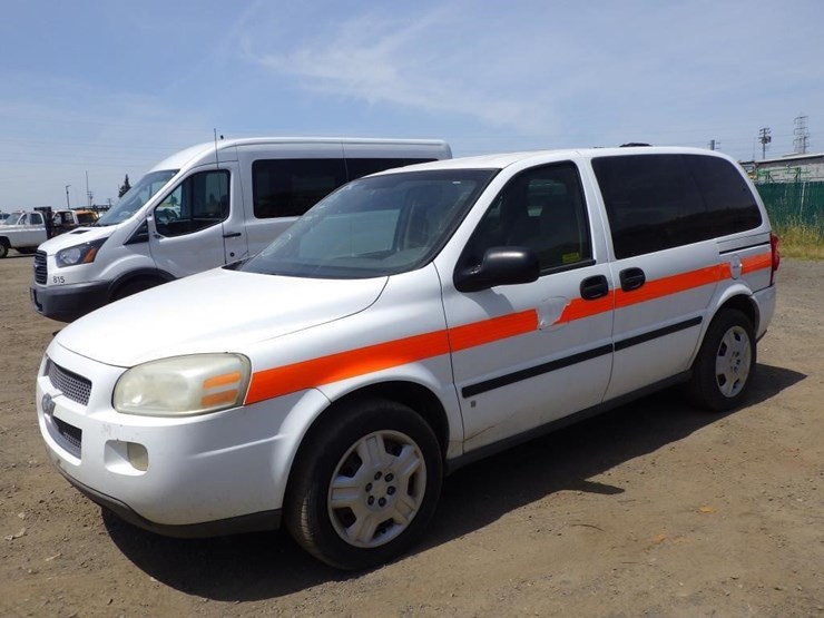2008-chevrolet-uplander-image-1