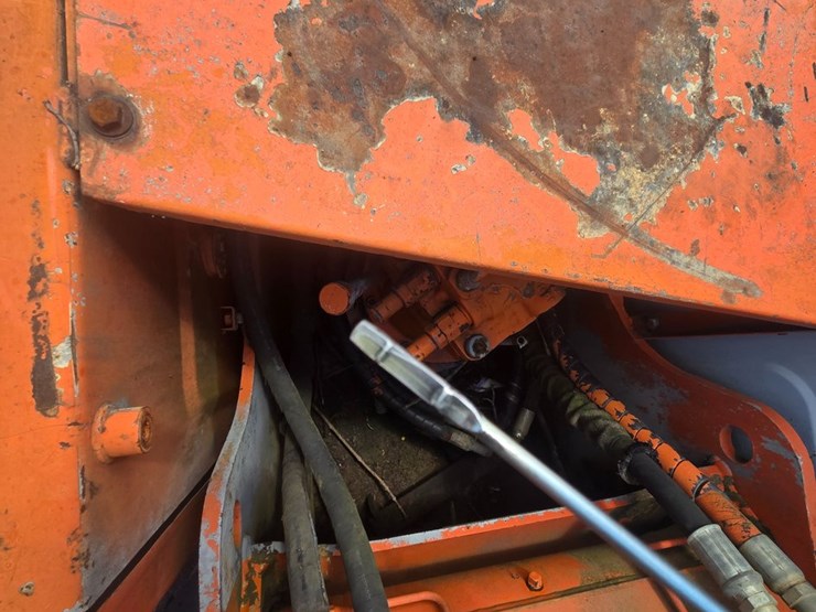 hitachi-ex160-lc-image-23