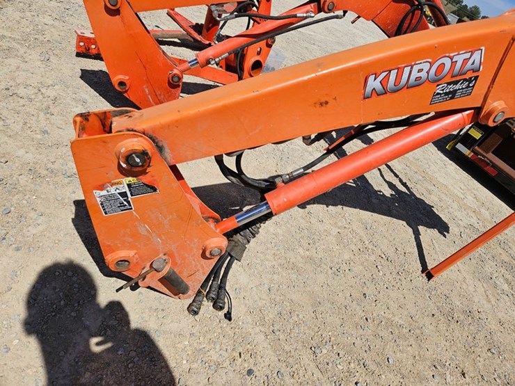 kubota-la844-image-18