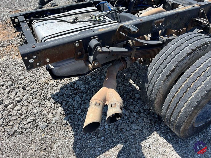 2016-ford-f550-image-27