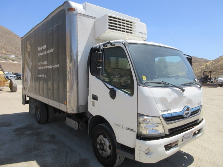 2015-hino-195h-image-2