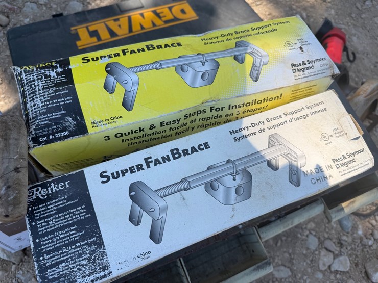 #5516-•-dewalt-sawzall-image-6