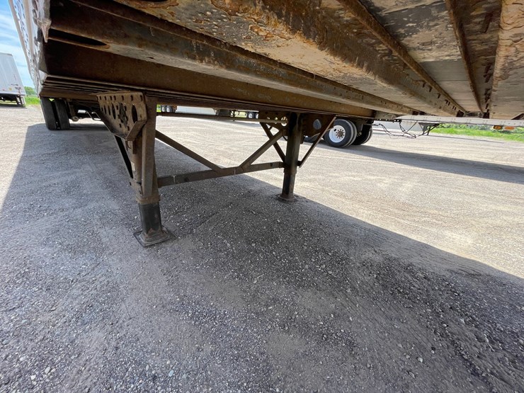 #412-•-2011-wonda-semi-trailer-(has-wi-title)-(denmark,-wi)-image-23