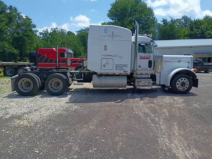 1998-peterbilt-379-image-13