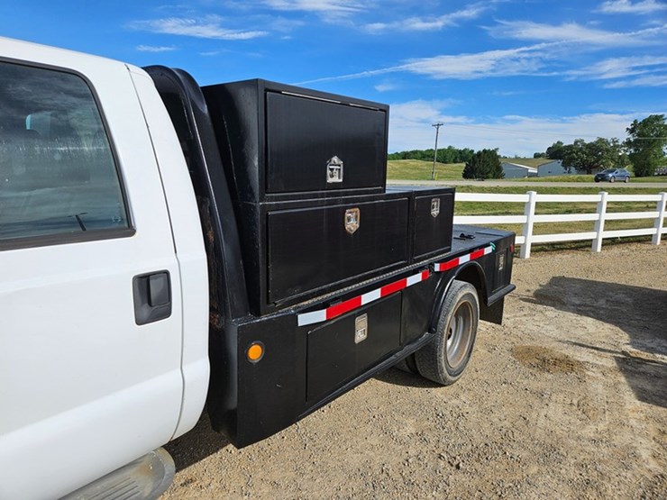 2012-ford-f550-image-9